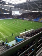 Наши - в бело-оранжевой форме.
