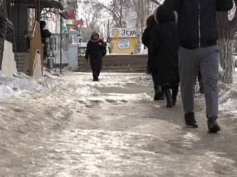 В Актобе сохраняется угроза гололёда