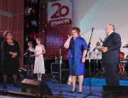 Роль Никиты НОВИКОВА, бывшего директора завода ферросплавов, в становлении РИКА ТВ неоценима. Не дай он 20 лет назад денег на создание малого государственного предприятия «РИКА ТВ», не было бы частного телевидения. На праздник Никита Варфоломеевич  (генерал-хорунжий казачьих войск Украины, между прочим!) прилетел с супругой Любовью Николаевной. Чета Новиковых была на торжестве самыми почетными гостями.