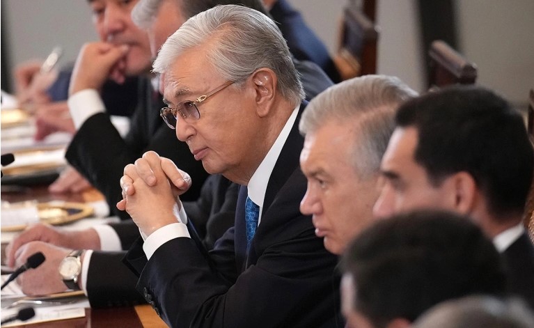 токаев (1).jpg токаев (1).jpg