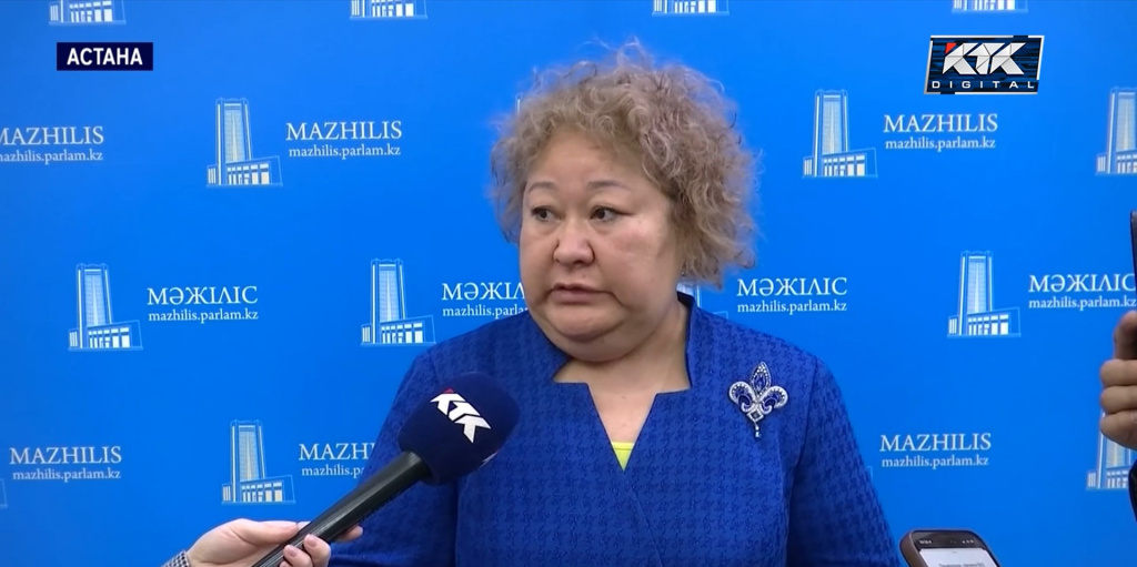 вице-министр (1).jpg