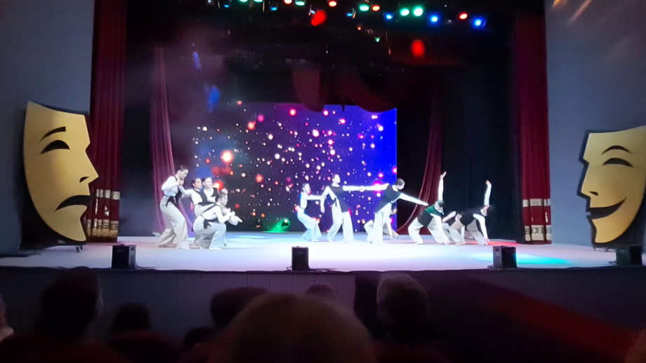 танцгруппа2.png танцгруппа2.png