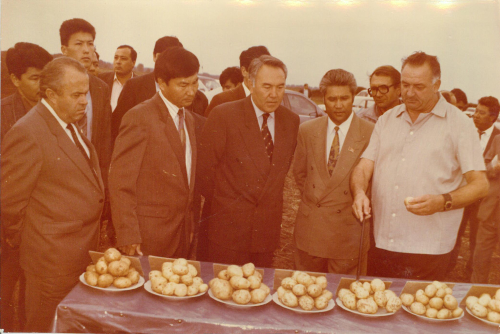 Приезд президента РК в Актюбинский район..jpg Приезд президента РК в Актюбинский район..jpg